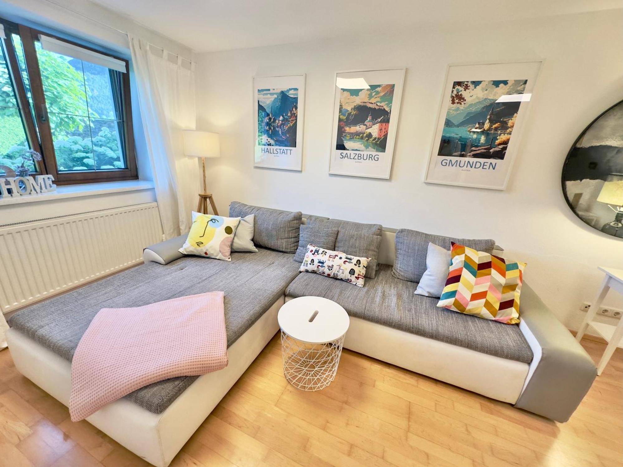 Cozy 2 Bed Lodge Viechtwang